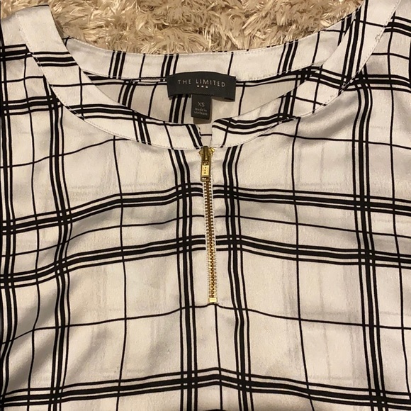 The Limited Blouse - Picture 2 of 3